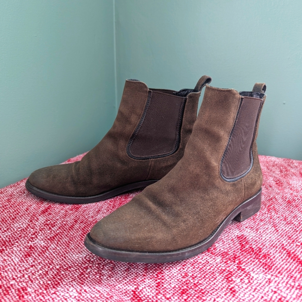 Thursday Boots Duchess Dark Olive Suede size 8.5